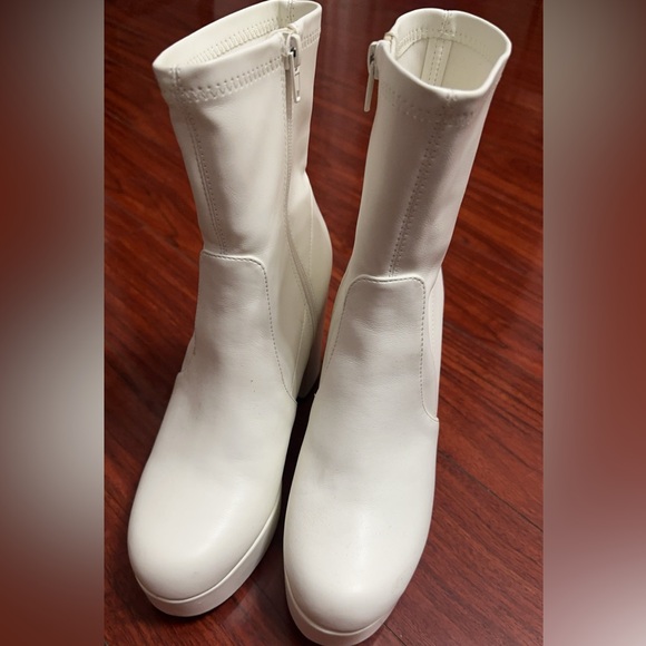 Madden girl platform bootie - Picture 3 of 9